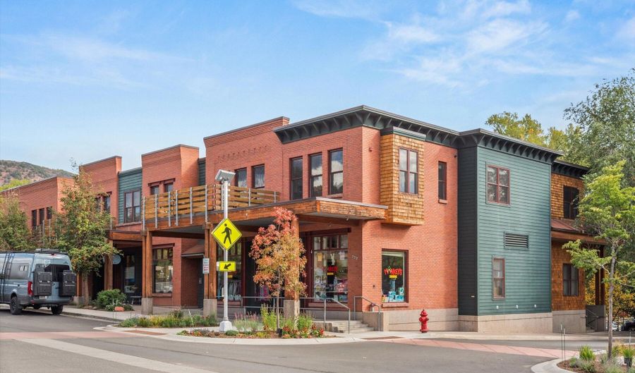 227 Midland Ave 22, Basalt, CO 81621 - 4 Beds, 3 Bath