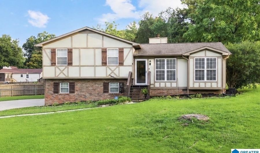 205 YELLOWHAMMER Dr, Alabaster, AL 35007 - 4 Beds, 2 Bath