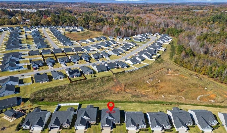 2034 Wexley Dr, Boiling Springs, SC 29316 - 3 Beds, 2 Bath