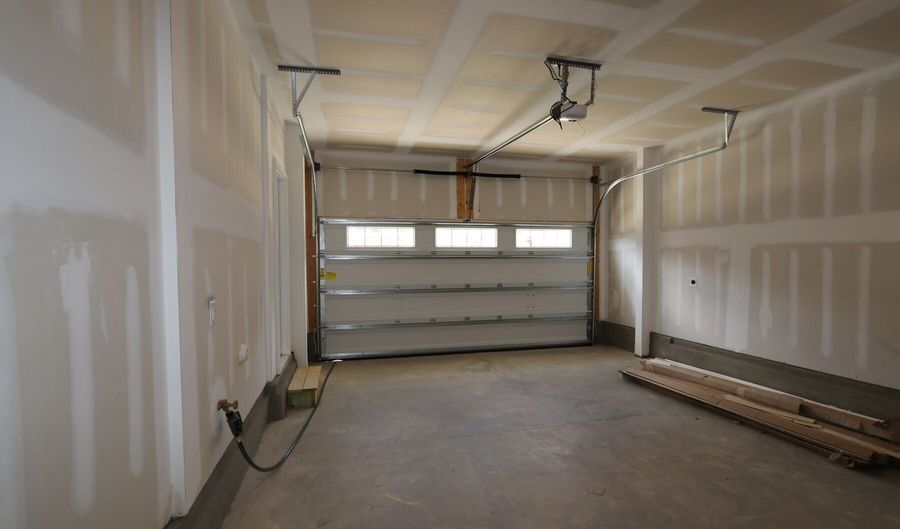 2726 Hunter Woods Dr, Apex, NC 27502 - 3 Beds, 3 Bath