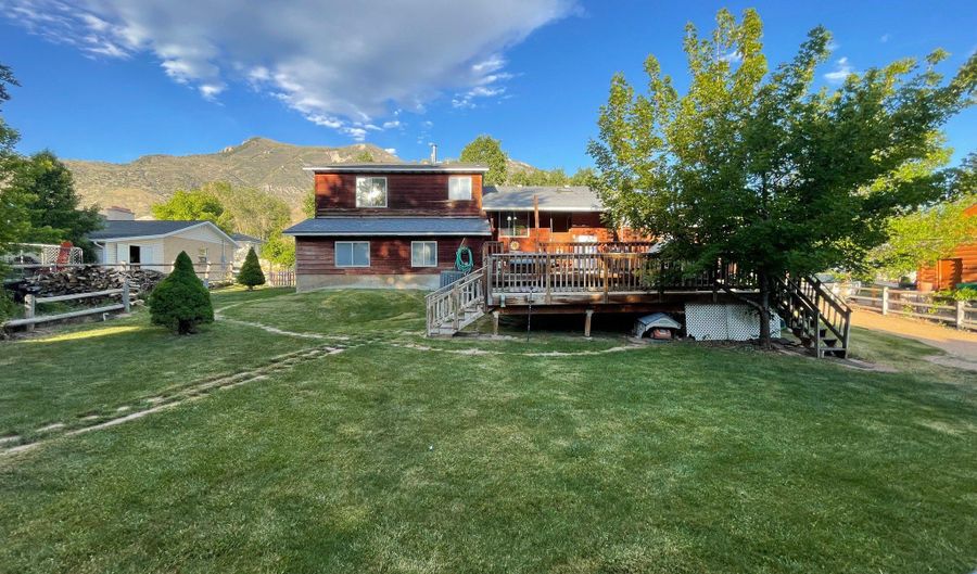 9905 N MEADOW Dr E, Cedar Hills, UT 84062 - 4 Beds, 2 Bath