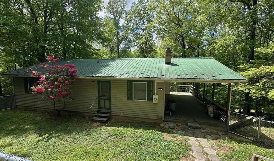 186 View Rd, Alderson, WV 24910 - 3 Beds, 1 Bath