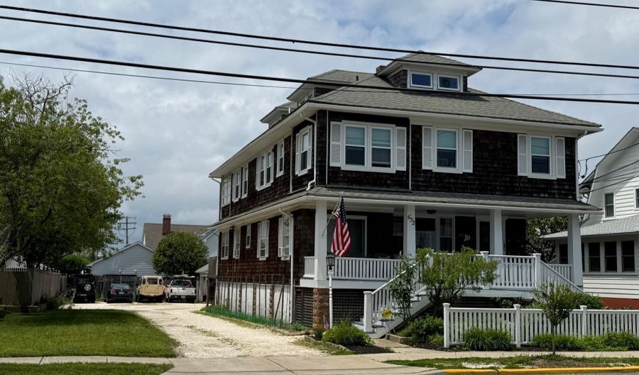 632 Main Ave 3, Bay Head, NJ 08742 - 1 Beds, 1 Bath