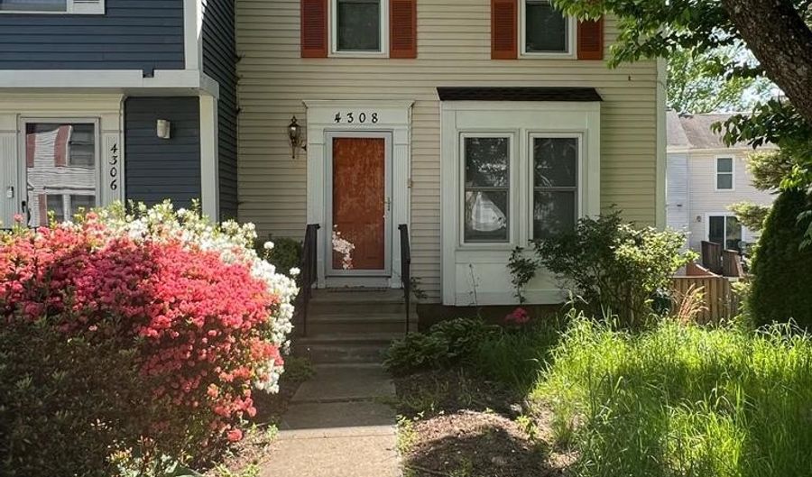 4308 ROCKPORT Ln, Bowie, MD 20720 - 2 Beds, 4 Bath
