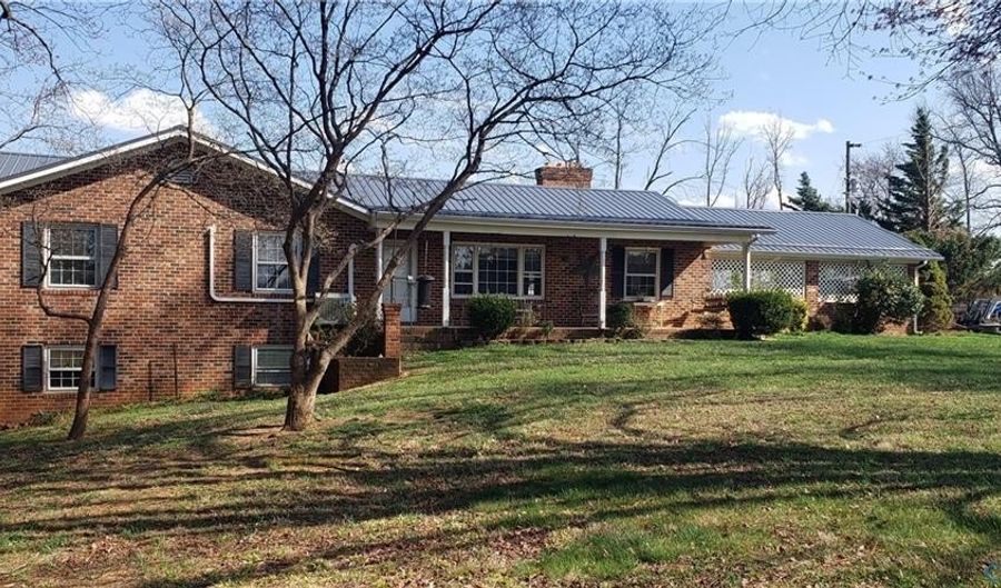 23381 Genito Rd, Amelia, VA 23002 - 3 Beds, 3 Bath
