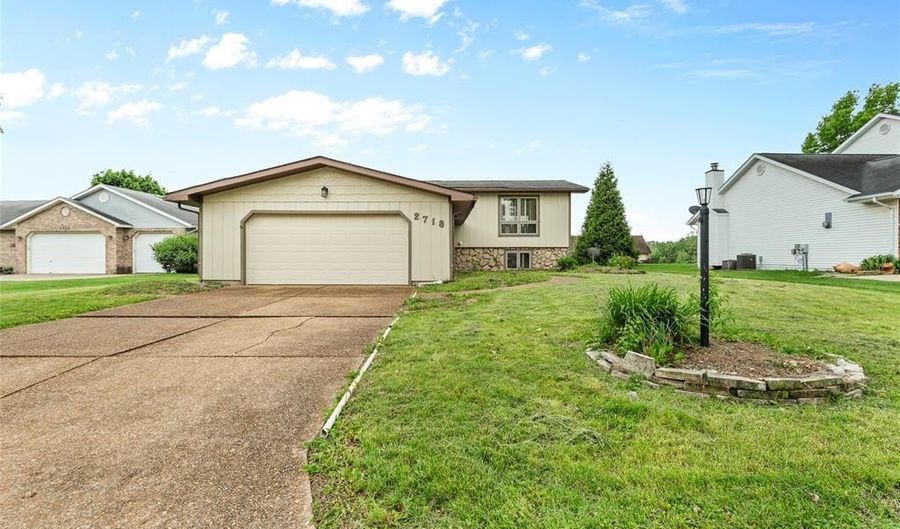 2718 Bryden, Alton, IL 62002 - 4 Beds, 2 Bath