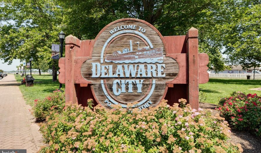 311 BAYARD St, Delaware City, DE 19706 - 4 Beds, 2 Bath