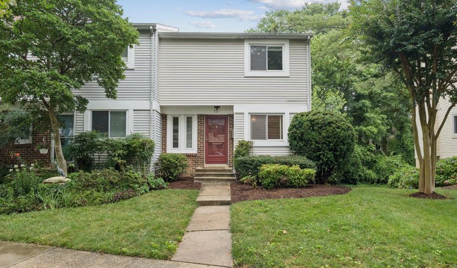 11 ROCKWELL Ct, Annapolis, MD 21403 - 3 Beds, 2 Bath