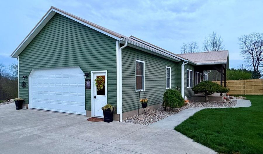 1172 County Road 2075, Ashland, OH 44805 - 2 Beds, 3 Bath