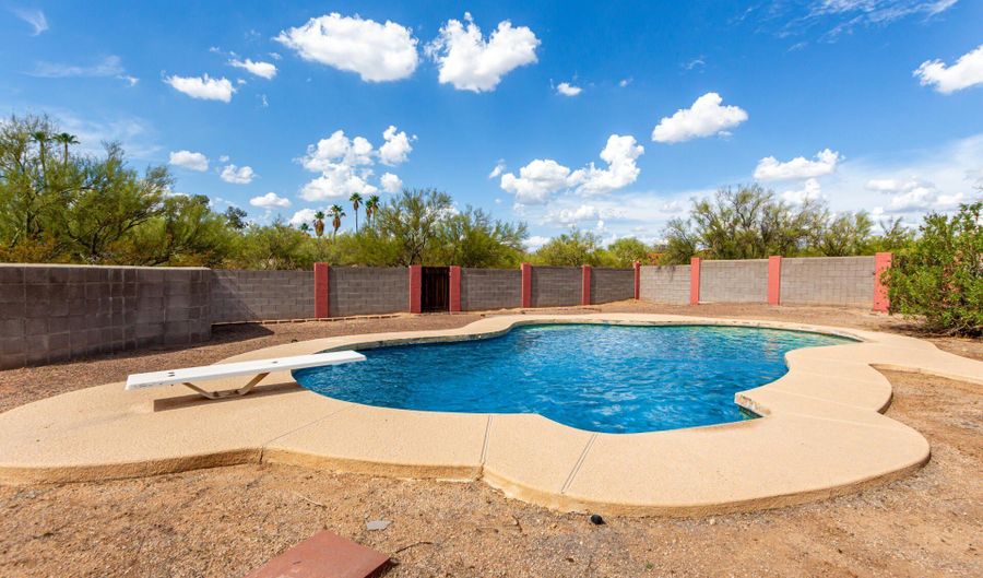 5120 E RANCHO CALIENTE Dr, Cave Creek, AZ 85331 - 3 Beds, 3 Bath