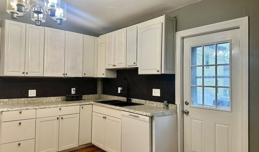 8 Eastburn Pl 1, Boston, MA 02135 - 2 Beds, 1 Bath