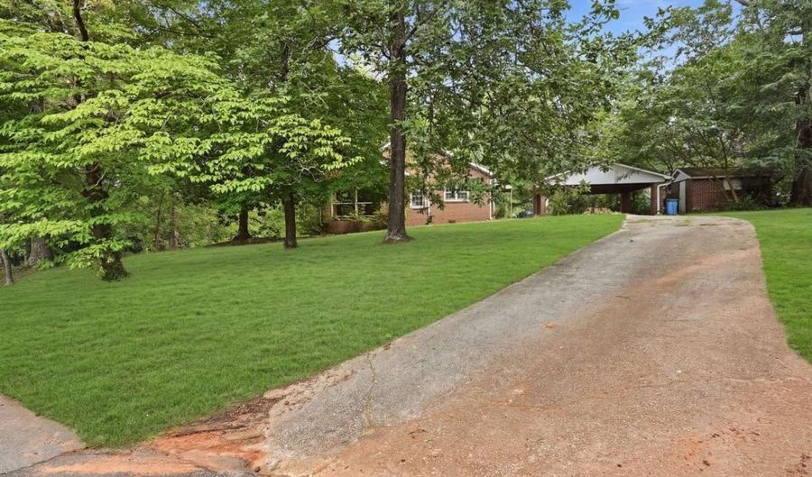 5922 Medlock Ave, Austell, GA 30106 - 3 Beds, 1 Bath
