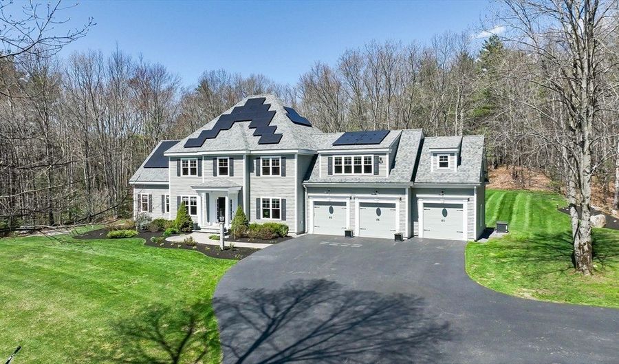 15 Hubbard Ln, Bolton, MA 01740 - 4 Beds, 5 Bath