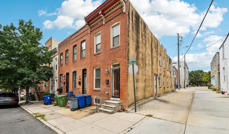 820 S HIGHLAND Ave, Baltimore, MD 21224 - 2 Beds, 3 Bath