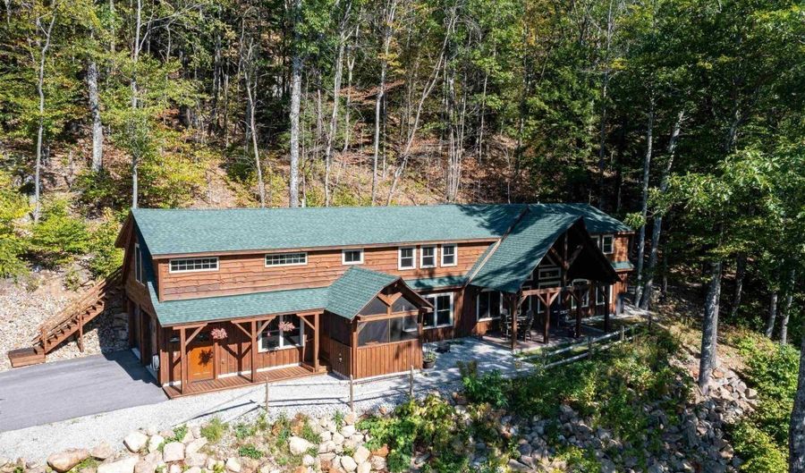 199 Mittenwald Strasse, Bartlett, NH 03812 - 4 Beds, 5 Bath