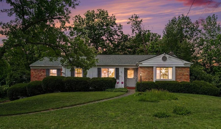 6136 Thole Rd, Anderson Twp., OH 45230 - 3 Beds, 3 Bath