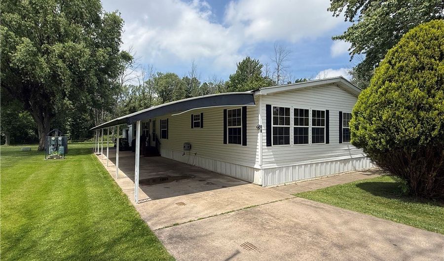 35 Beechwood, Albion, NY 14411 - 3 Beds, 3 Bath