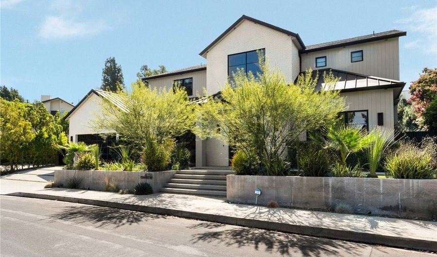 4050 Contera Rd, Encino, CA 91436 - 5 Beds, 7 Bath