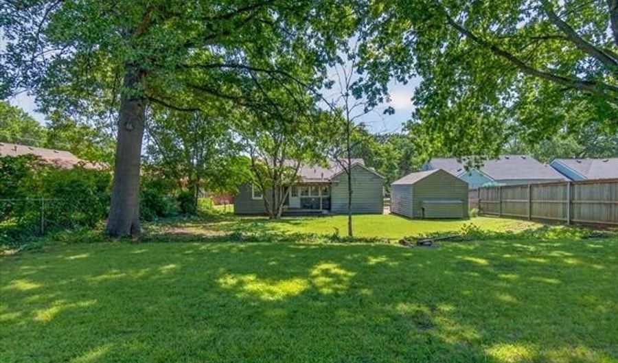 1809 S Dewey Ave, Bartlesville, OK 74003 - 4 Beds, 2 Bath