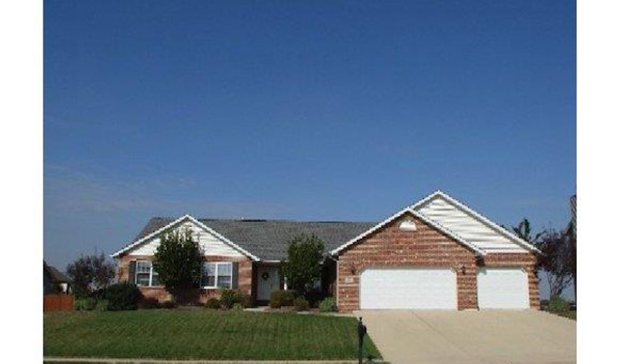 356 MACON Ct, O'Fallon, IL 62269 - 4 Beds, 3 Bath