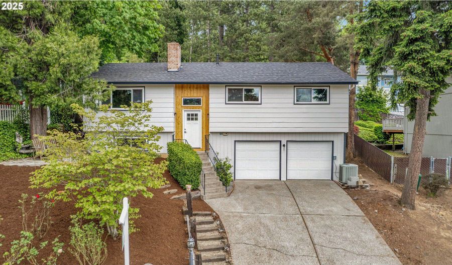 6423 SE HULL Ave, Milwaukie, OR 97267 - 3 Beds, 2 Bath