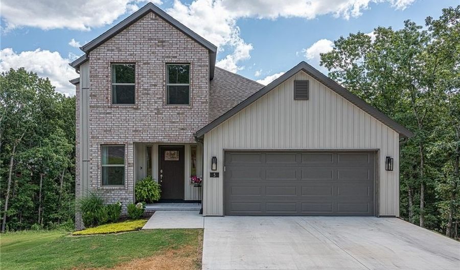 5 Arran Ln, Bella Vista, AR 72715 - 3 Beds, 3 Bath