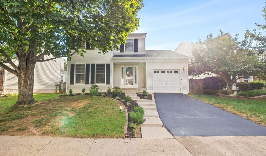 6739 MORNING RIDE Cir, Alexandria, VA 22315 - 4 Beds, 4 Bath