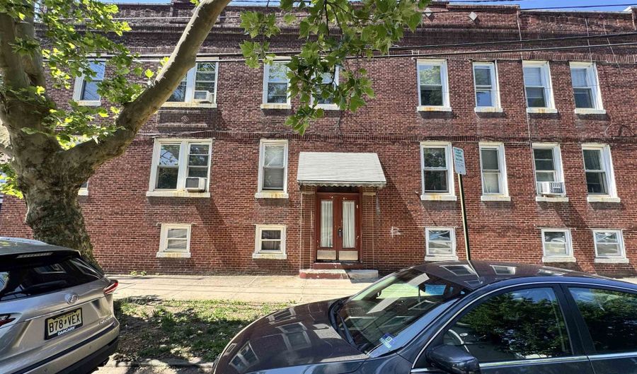 52 E 37TH St 5, Bayonne, NJ 07002 - 1 Beds, 1 Bath