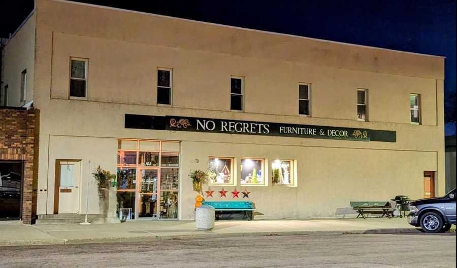 103 W Main St, Beresford, SD 57004 - 3 Beds, 4 Bath