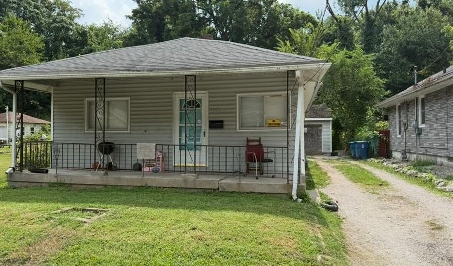 1108 Harrison St, Alton, IL 62002 - 2 Beds, 1 Bath