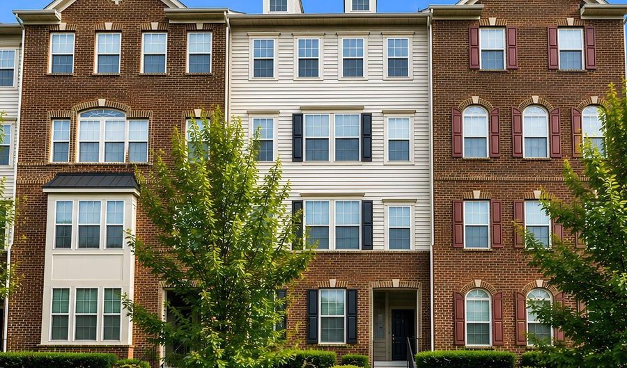 42110 WINNING GLORY Dr, Aldie, VA 20105 - 3 Beds, 3 Bath