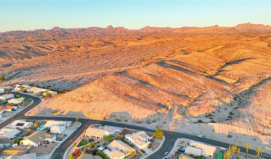2995 Tierra Vida, Bullhead City, AZ 86429 - 3 Beds, 2 Bath