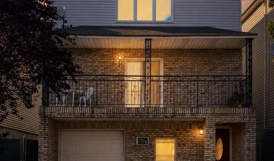97 OAK St No. 2, Bayonne, NJ 07002 - 3 Beds, 2 Bath
