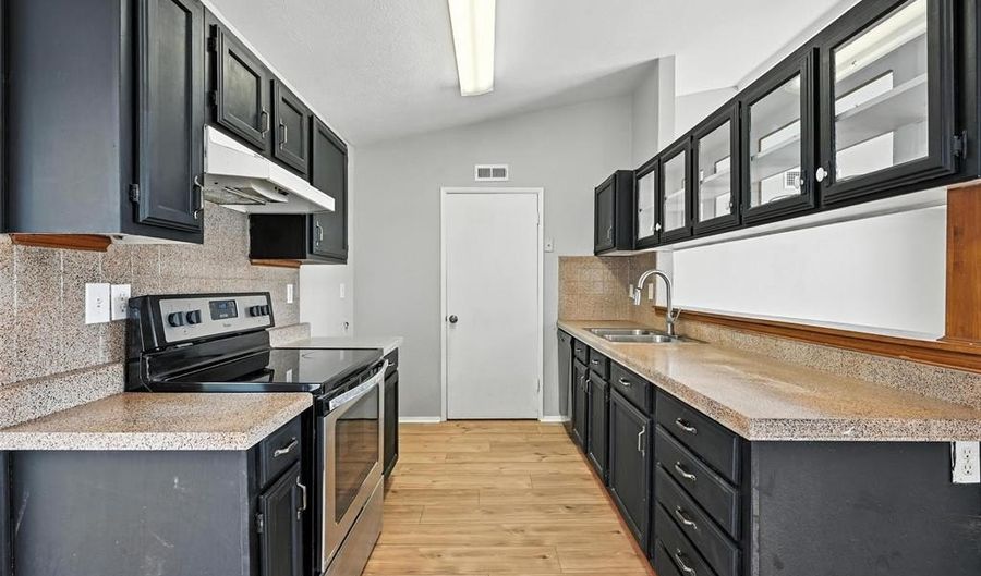 6076 Dooley Dr, The Colony, TX 75056 - 4 Beds, 2 Bath