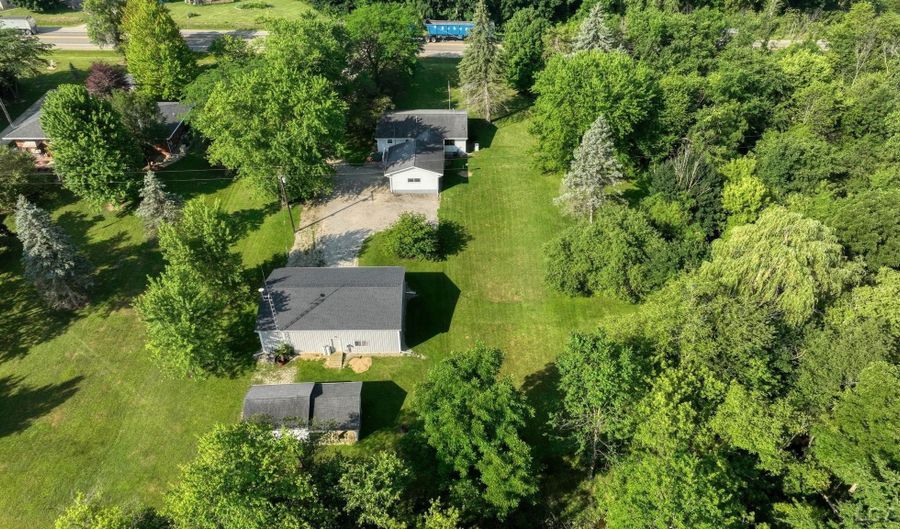 7625 W US 223 Hwy, Adrian, MI 49221 - 3 Beds, 2 Bath