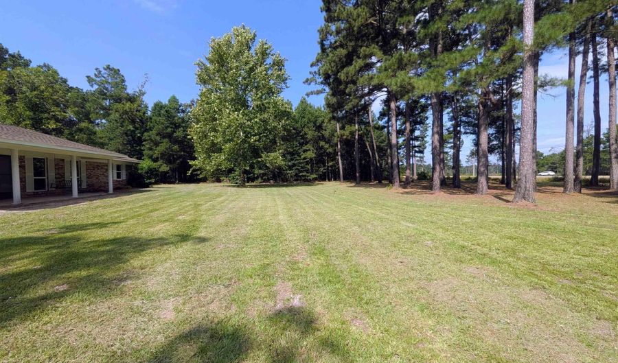 3825 Highway 79 N, Bearden, AR 71720 - 3 Beds, 2 Bath