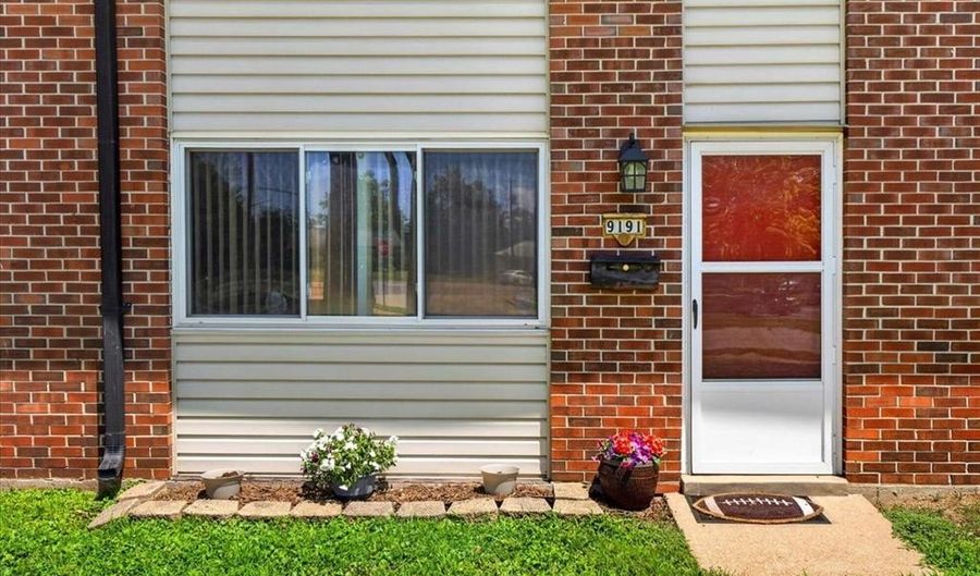 9191 Villaridge Ct, Affton, MO 63123 - 3 Beds, 2 Bath