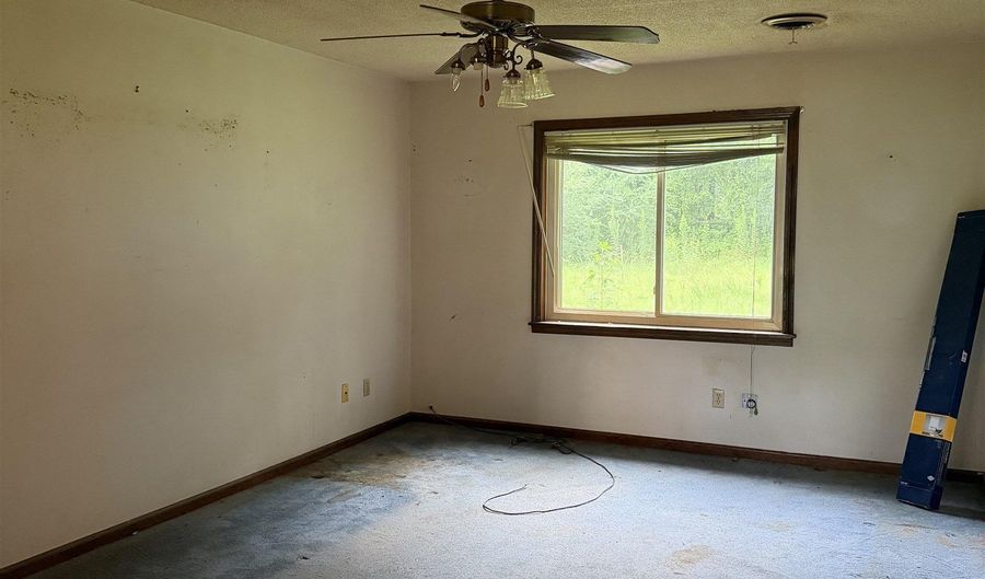 1355 PORTERSVILLE Rd, Atoka, TN 38004 - 4 Beds, 2 Bath