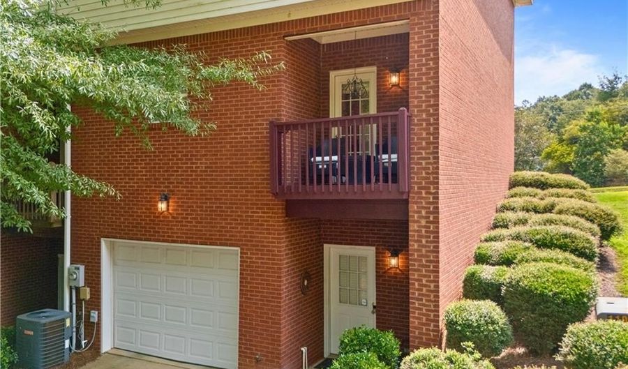 1277 N DEAN Rd, Auburn, AL 36830 - 3 Beds, 3 Bath