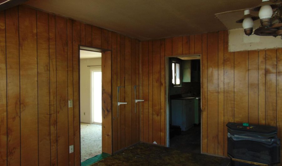 220 Ferguson St, Fallon, NV 89406 - 2 Beds, 1 Bath