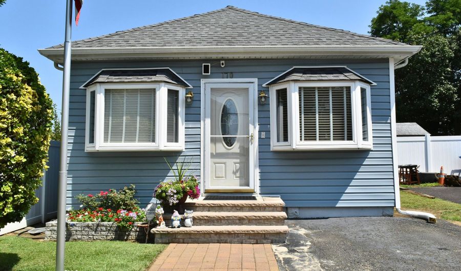 170 Bray Ave, North Middletown, NJ 07748 - 3 Beds, 1 Bath
