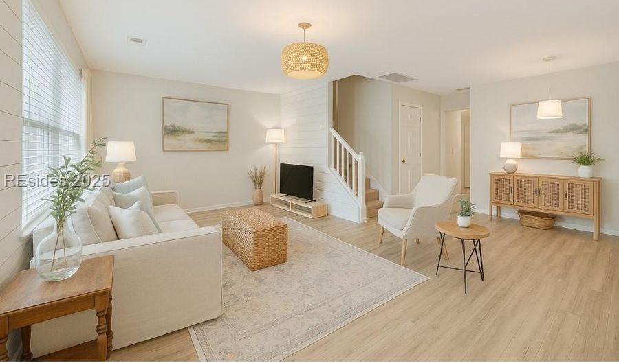 230 West Sq, Bluffton, SC 29910 - 3 Beds, 3 Bath