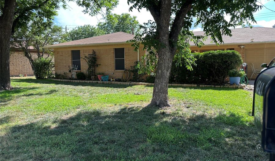 4642 Bruce Dr, Abilene, TX 79606 - 3 Beds, 2 Bath