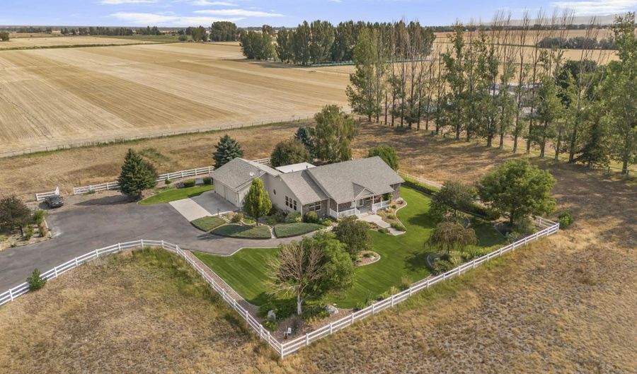 105 N 20 W, Blackfoot, ID 83221 - 4 Beds, 4 Bath