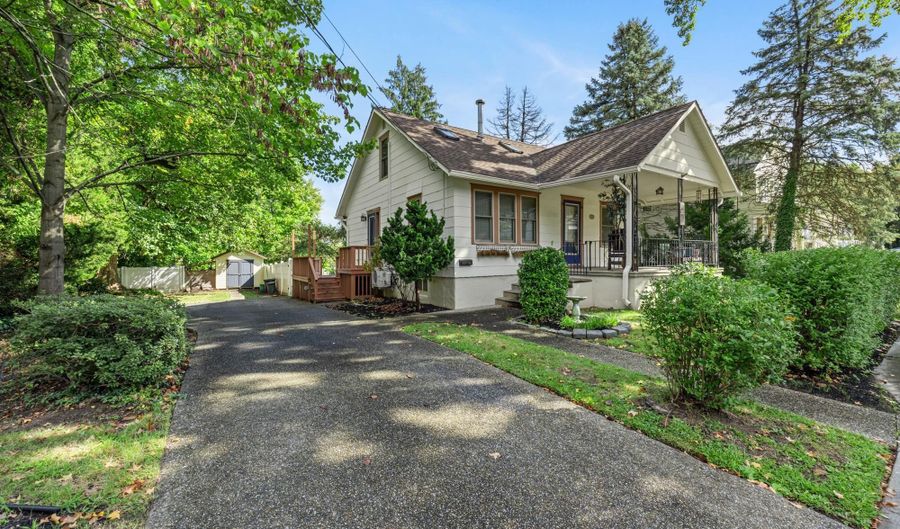 118 WOODLAND Ave, Barrington, NJ 08007 - 3 Beds, 1 Bath