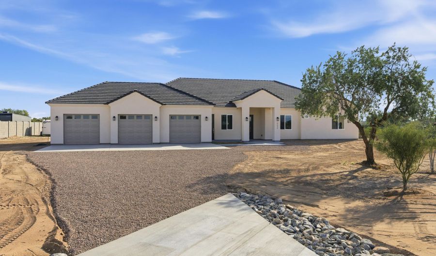10039 N Burris Rd, Casa Grande, AZ 85122 - 4 Beds, 3 Bath