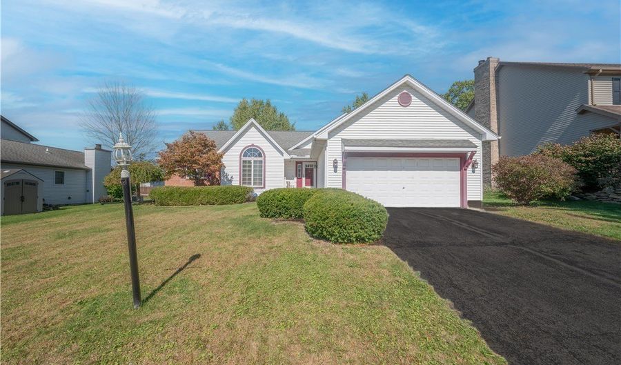 6488 S Timberidge Dr, Austintown, OH 44515 - 3 Beds, 3 Bath