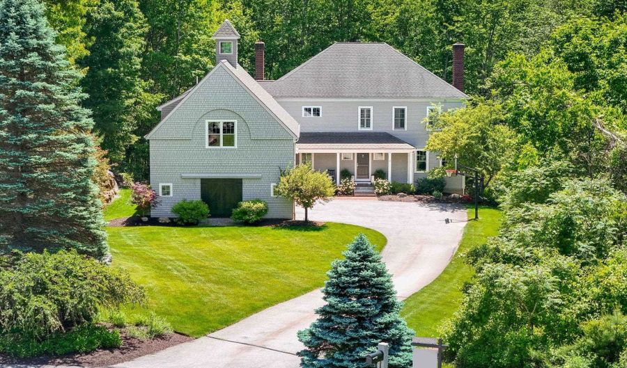 17 Canterbury Ln, Bedford, NH 03110 - 5 Beds, 6 Bath