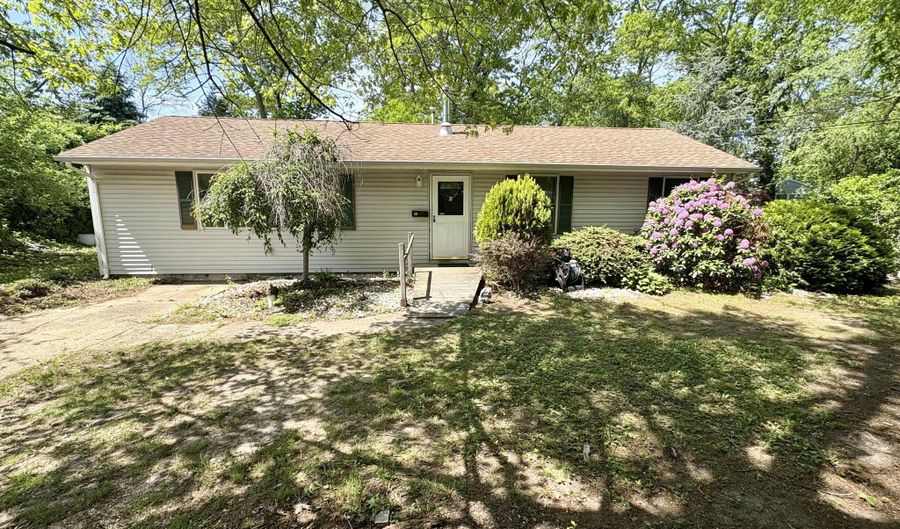 28 Chain Blvd, Bayville, NJ 08721 - 3 Beds, 1 Bath