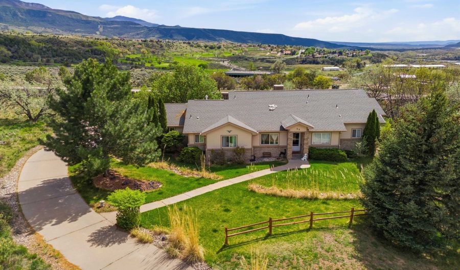 98 Roan Creek Dr, Battlement Mesa, CO 81635 - 3 Beds, 3 Bath